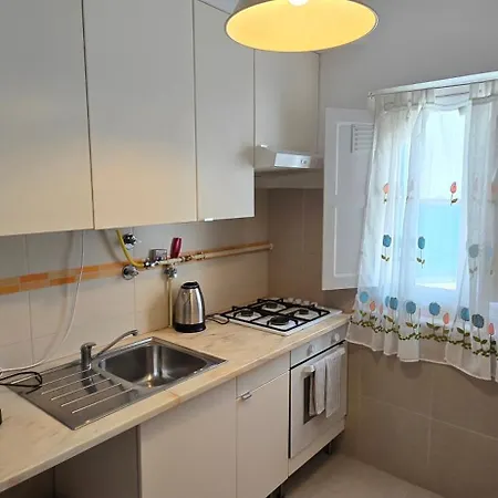 Rosa 2 Apartment